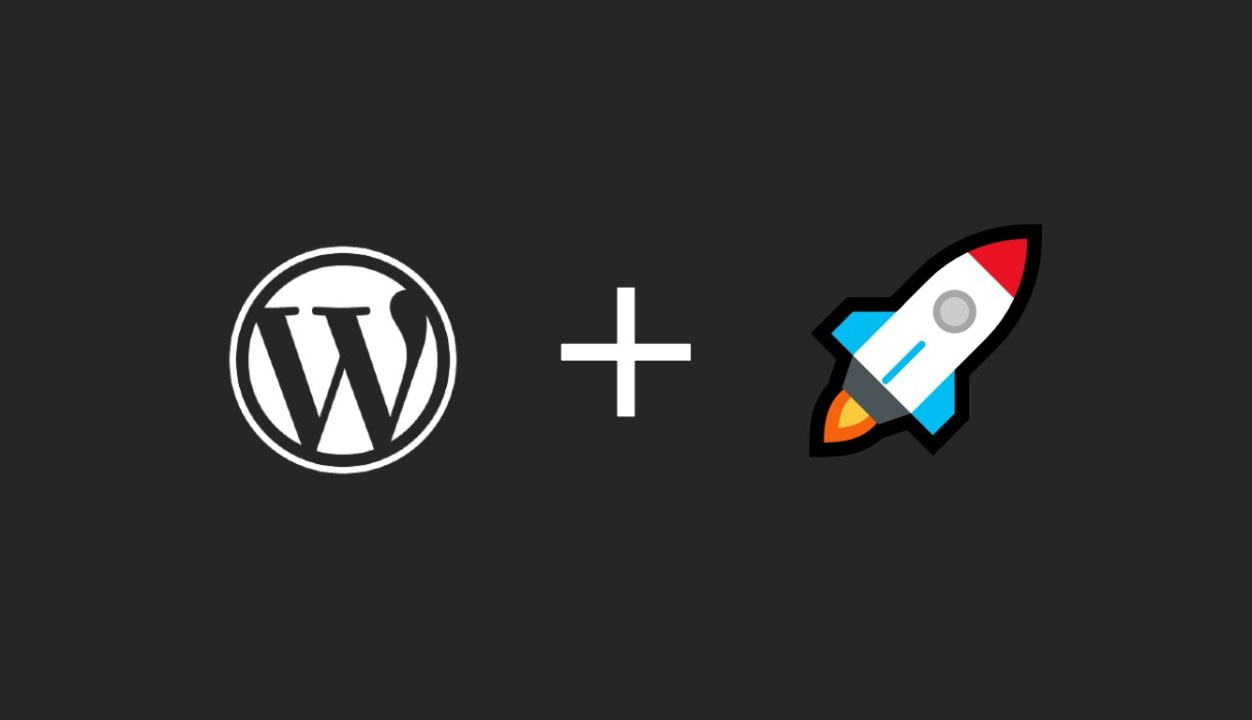 Imagem com fundo cinza-escuro com logotipo do WordPress e emoji e foguete.
